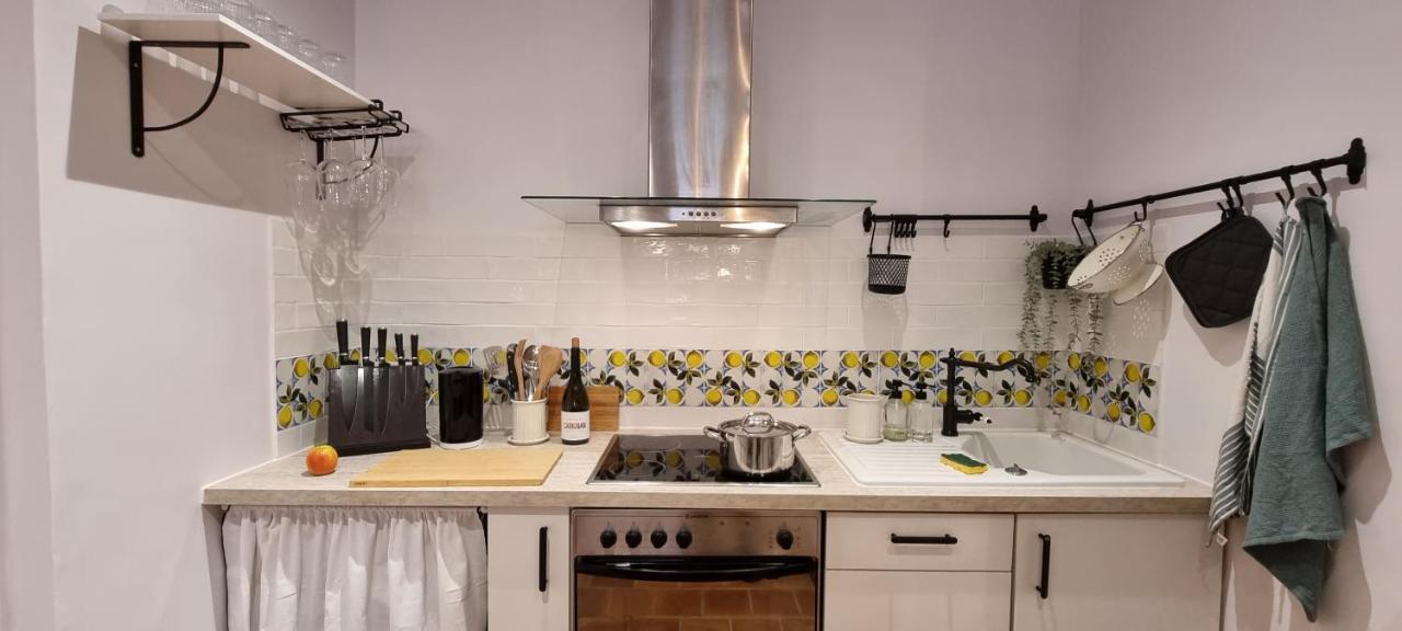 Charming Appartement In Vieux Nizza Kültér fotó